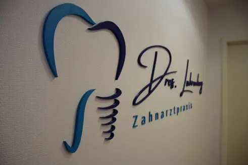 Interessante Zahnarzt-Themen werden hier verständlich erklärt von der Zahnarztpraxis Dres. Luhrenberg.